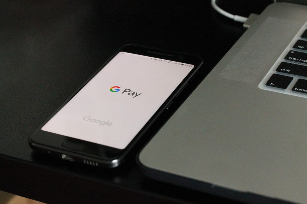 Un écran de portable affichant le service Google Pay